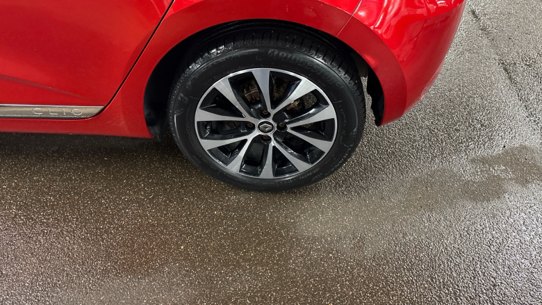 Renault Clio 1.0 TCe 100 Iconic 5dr Petrol Hatchback